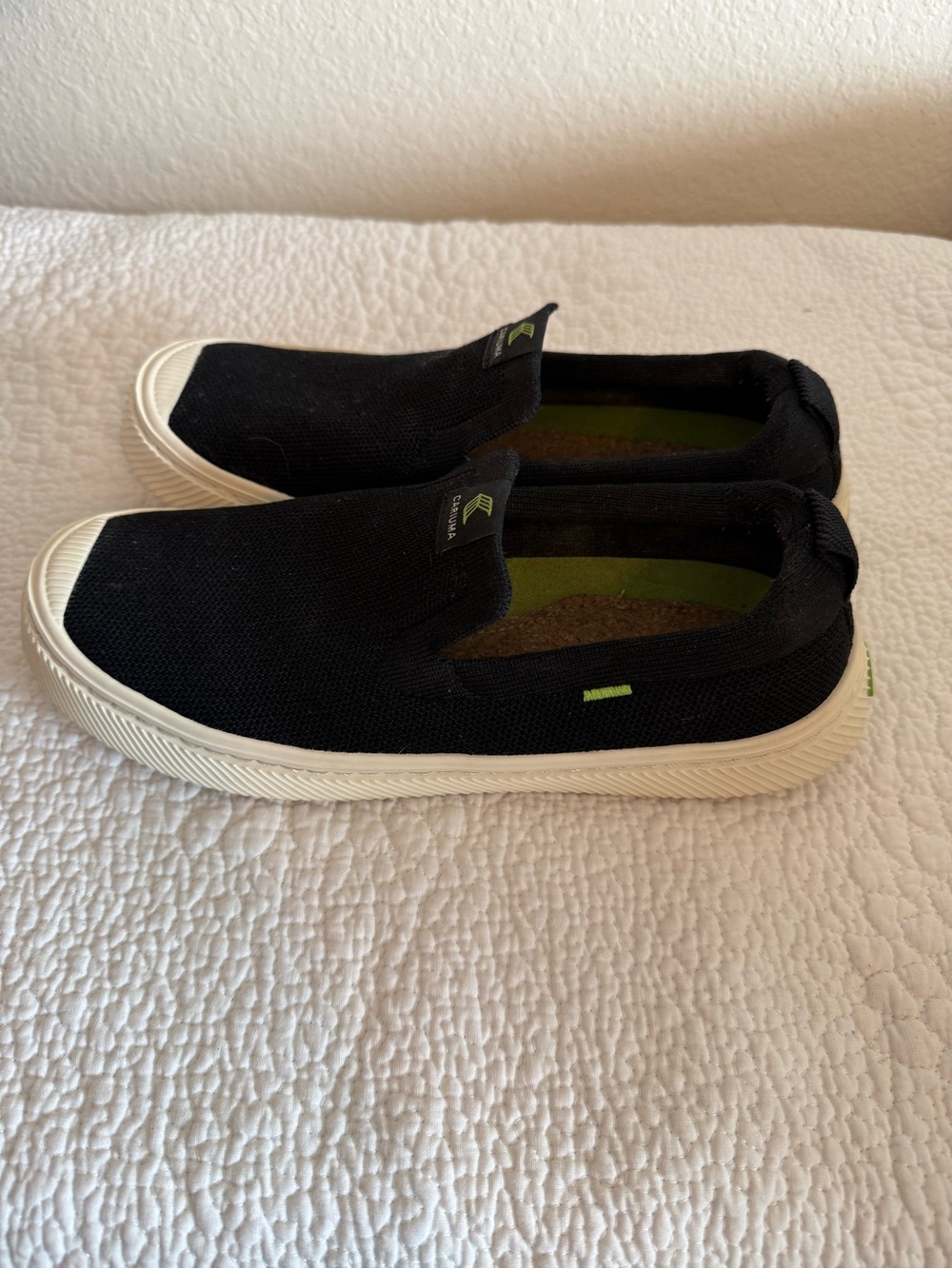Cariuma IBI Black Slip-On Sneakers with Cream Sole Women’s 8 / Men’s 6.5 - Picture 3 of 8